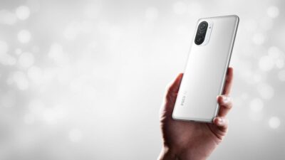 POCO F3